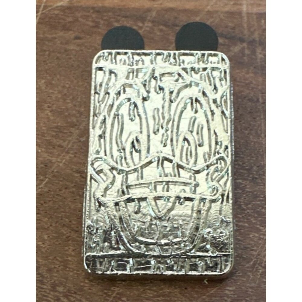 Disney Parks Hidden Mickey Trading Pin Donald Duck 4 of 10 2011 Authentic